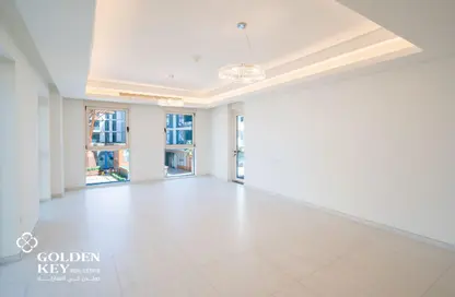 Apartment - 1 Bedroom - 2 Bathrooms for rent in Crystal Residence - Gewan Island - The Pearl Island - Doha