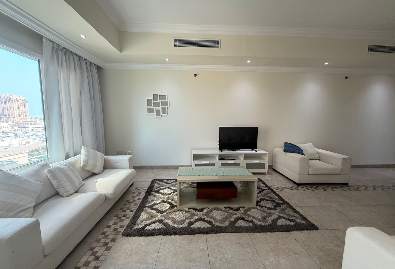 Exclusive2BR with Terrace Porto Arabia Near Mosque