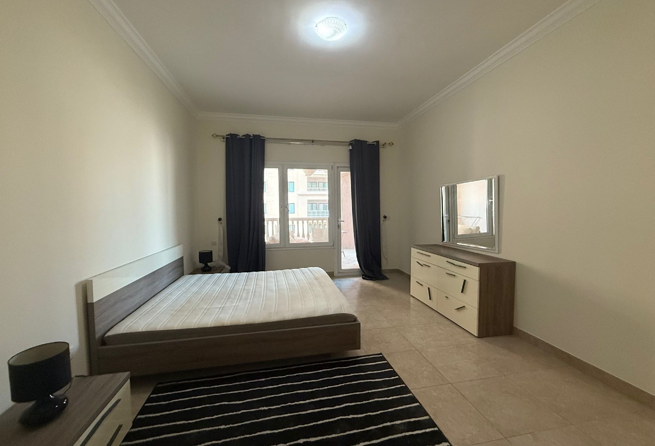 Exclusive2BR with Terrace Porto Arabia Near Mosque thumbnail 10