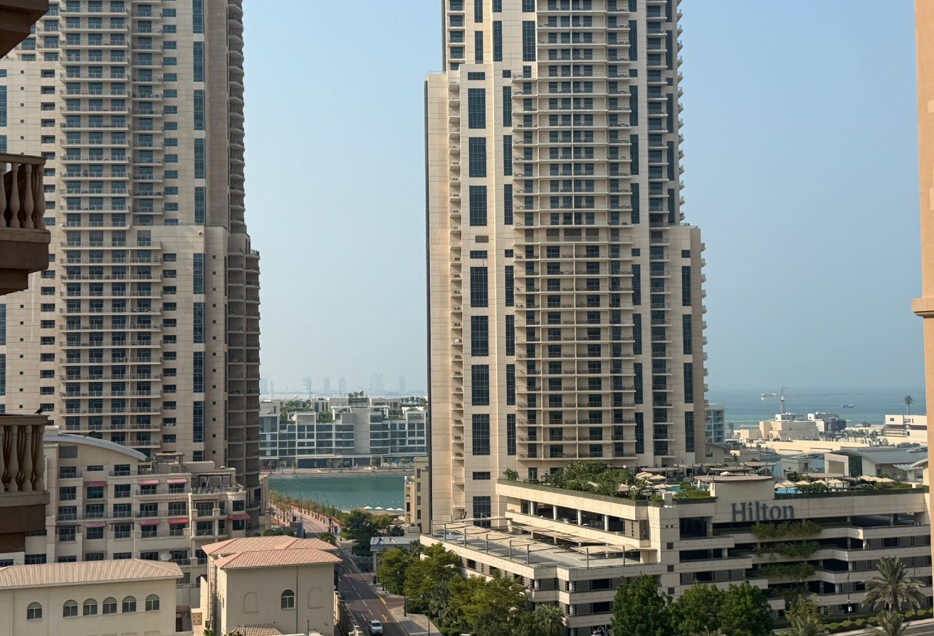 Exclusive2BR with Terrace Porto Arabia Near Mosque thumbnail 4