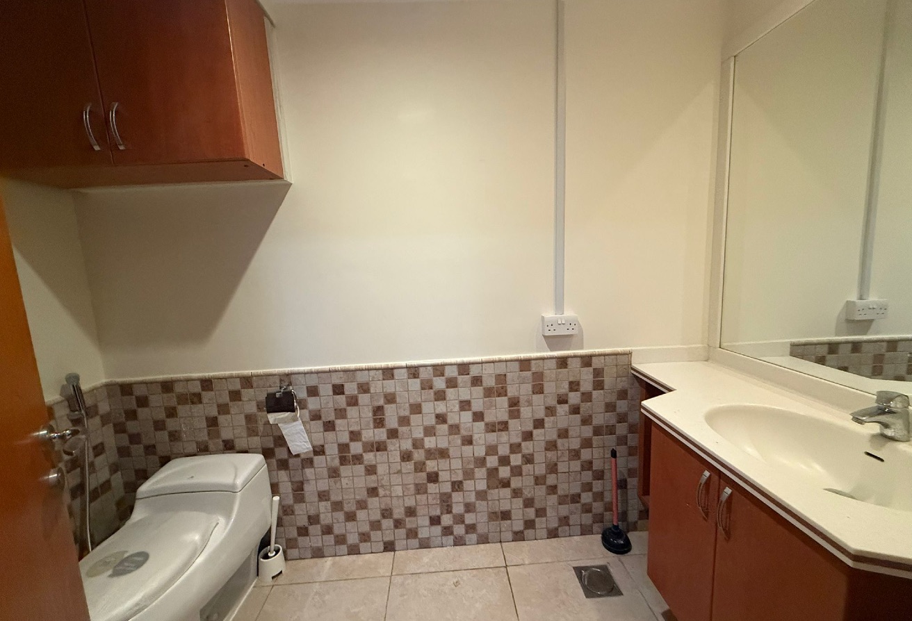 Exclusive2BR with Terrace Porto Arabia Near Mosque thumbnail 11