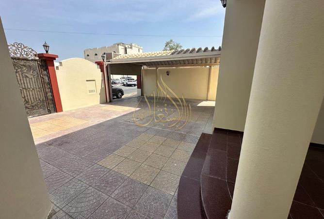 60725075 - Property Image 2