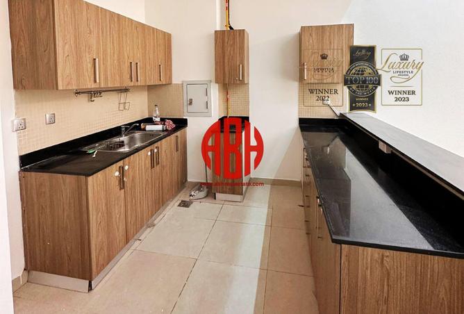 1027572 - Property Image 3