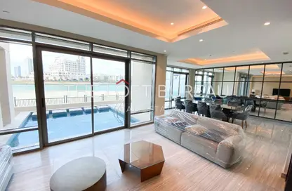 Villa - 5 Bedrooms - 7 Bathrooms for rent in Abraj Bay - Abraj Quartiers - The Pearl Island - Doha