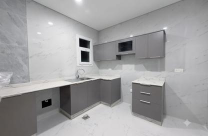 Apartment - 2 Bedrooms - 3 Bathrooms for rent in Al Sadd Road - Al Sadd - Doha