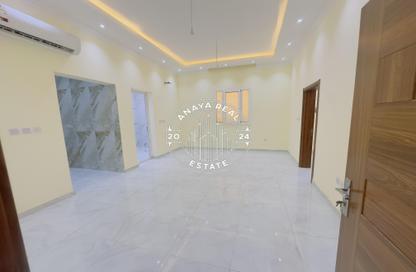 Villa - 2 Bedrooms - 1 Bathroom for rent in Souk Al gharaffa - Al Gharrafa - Doha Villa - 2 Bedrooms - 1 Bathroom for rent in Souk Al gharaffa - Al Gharrafa - Doha