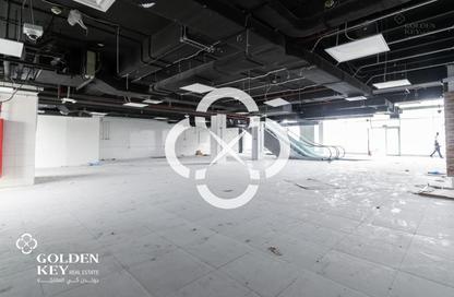 Show Room - Studio - 2 Bathrooms for rent in The Commercial Avenue - Umm Al Seneem - Doha