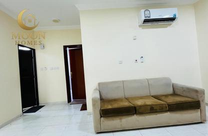 Apartment - 1 Bedroom - 1 Bathroom for rent in Umm Ghwailina Comm - Umm Ghuwalina - Umm Ghuwailina - Doha