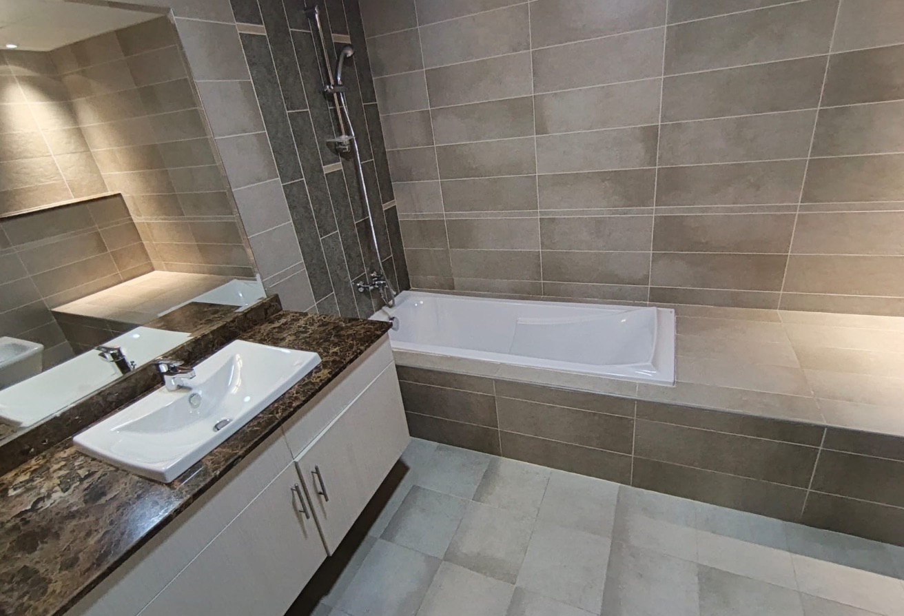 Marina/Sea View Spacious 2Bhk High Floor In Pearl thumbnail 13