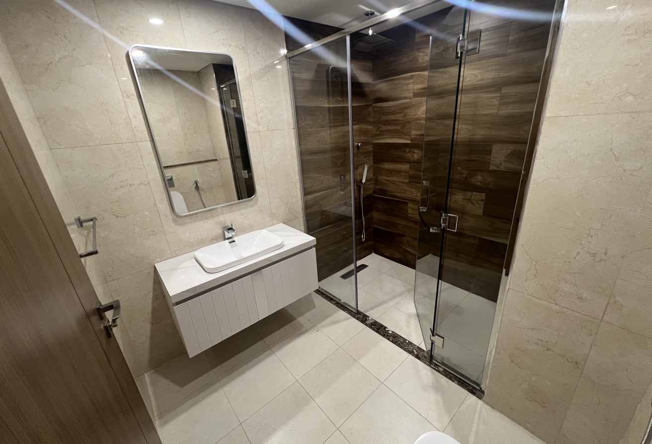LUXURIOUS 1BHK VENDOM MALL | 8K INCLUDING BILLS thumbnail 15
