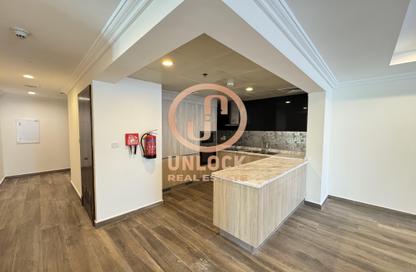 Apartment - 2 Bedrooms - 3 Bathrooms for rent in Viva West - Viva Bahriyah - The Pearl Island - Doha