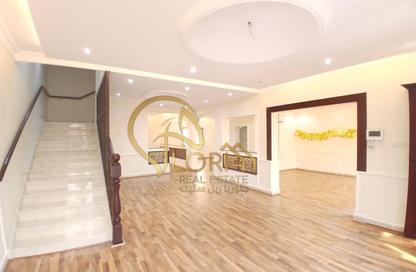 Villa - 3 Bedrooms - 4 Bathrooms for rent in Maamoura Villas - Al Maamoura - Doha