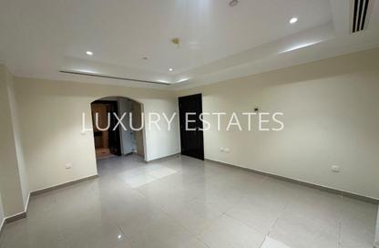 Apartment - 1 Bedroom - 2 Bathrooms for rent in West Porto Drive - Porto Arabia - The Pearl Island - Doha Apartment - 1 Bedroom - 2 Bathrooms for rent in West Porto Drive - Porto Arabia - The Pearl Island - Doha