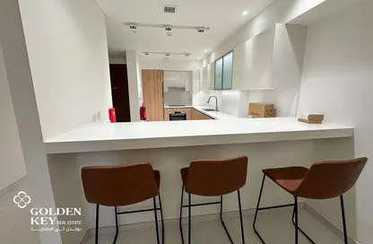 Apartment - 1 Bedroom - 2 Bathrooms for rent in Crystal Residence - Gewan Island - The Pearl Island - Doha