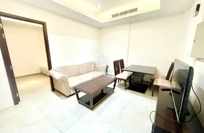 Apartment - 2 Bedrooms - 2 Bathrooms for rent in Umm Ghwailina Comm - Umm Ghuwalina - Umm Ghuwailina - Doha