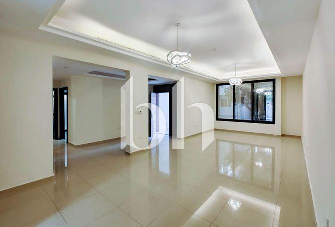 1001068 - Property Image 2