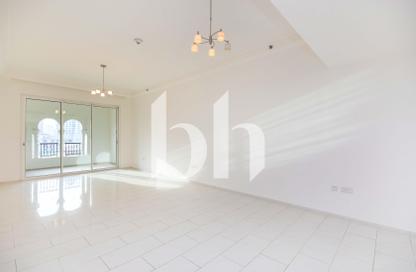 Apartment - 1 - 2 for rent in Viva Bahriyah - The Pearl Island - Doha