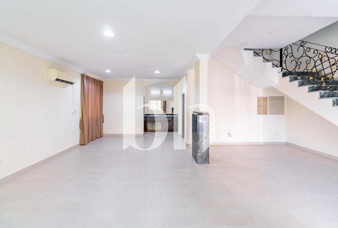 57303114 - Property Image 2