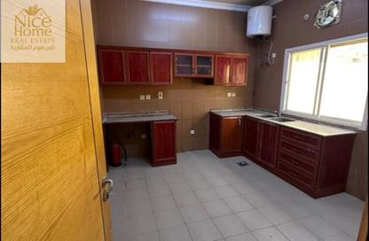 Villa - 6 Bedrooms - 6 Bathrooms for rent in Izghawa - Doha