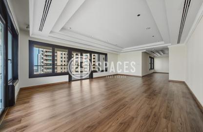 Apartment - 3 Bedrooms - 5 Bathrooms for sale in West Porto Drive - Porto Arabia - The Pearl Island - Doha