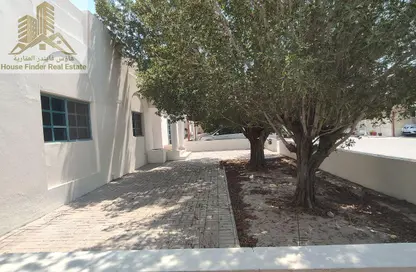 Compound - 4 Bedrooms - 3 Bathrooms for rent in Abu Hamour - Doha