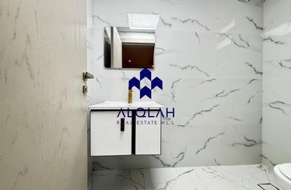 Apartment - 1 Bedroom - 2 Bathrooms for rent in Al Mansoura - Al Mansoura - Doha