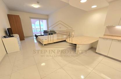 Apartment - Studio - 1 Bathroom for rent in Viva East - Viva Bahriyah - The Pearl Island - Doha