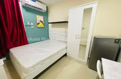 فيلا - 1 حمام للايجار في شارع المطار القديم - طريق المطار القديم - الدوحة