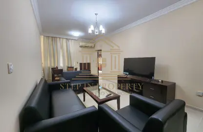 Apartment - 1 Bedroom - 2 Bathrooms for rent in Al Sadd Tourist Apartments - Al Sadd - Doha