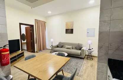 Apartment - 1 Bedroom - 2 Bathrooms for rent in Umm Ghuwailina 4 - Umm Ghuwailina - Doha