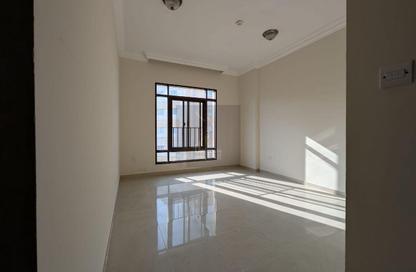 Apartment - 3 - 3 for rent in Al Mansoura - Al Mansoura - Doha
