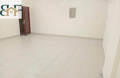 Apartment - 3 Bedrooms - 3 Bathrooms for rent in Al Mansoura - Al Mansoura - Doha