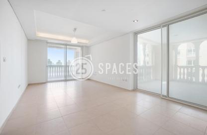 Apartment - 2 Bedrooms - 3 Bathrooms for sale in Viva East - Viva Bahriyah - The Pearl Island - Doha