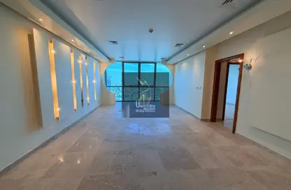 Apartment - 2 Bedrooms - 4 Bathrooms for rent in Zig Zag Tower B - Zig Zag Towers - West Bay - Doha