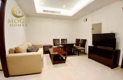 Apartment - 2 Bedrooms - 2 Bathrooms for rent in Umm Ghuwalina - Umm Ghuwailina - Doha