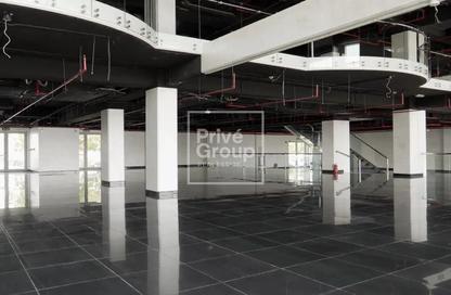 Show Room - Studio - 2 Bathrooms for rent in The Commercial Avenue - Umm Al Seneem - Doha