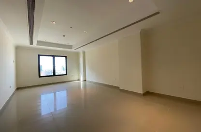 Apartment - 1 Bedroom - 2 Bathrooms for sale in West Porto Drive - Porto Arabia - The Pearl Island - Doha