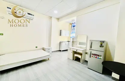 Apartment - Studio - 1 Bathroom for rent in Umm Ghuwalina - Umm Ghuwailina - Doha