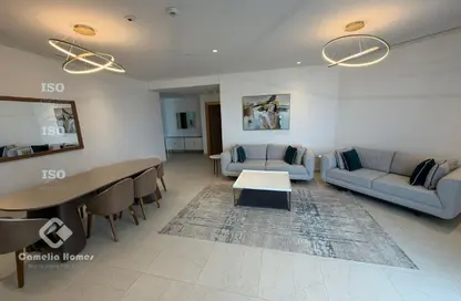 Apartment - 3 Bedrooms - 5 Bathrooms for rent in Floresta Gardens - Floresta Gardens - The Pearl Island - Doha