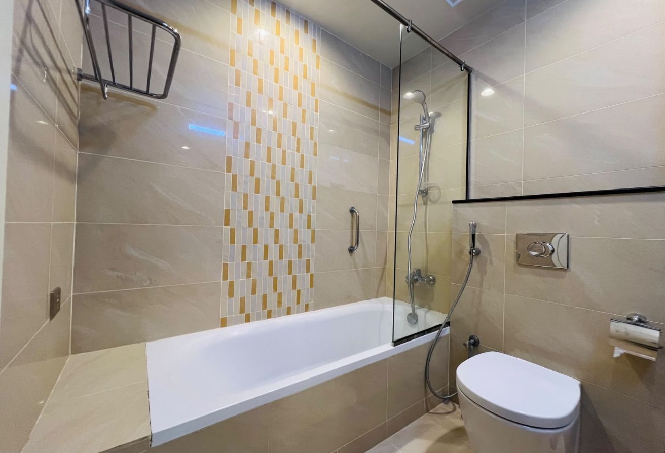 Luxury 2BR | Lusail Marina | Bills Included thumbnail 17