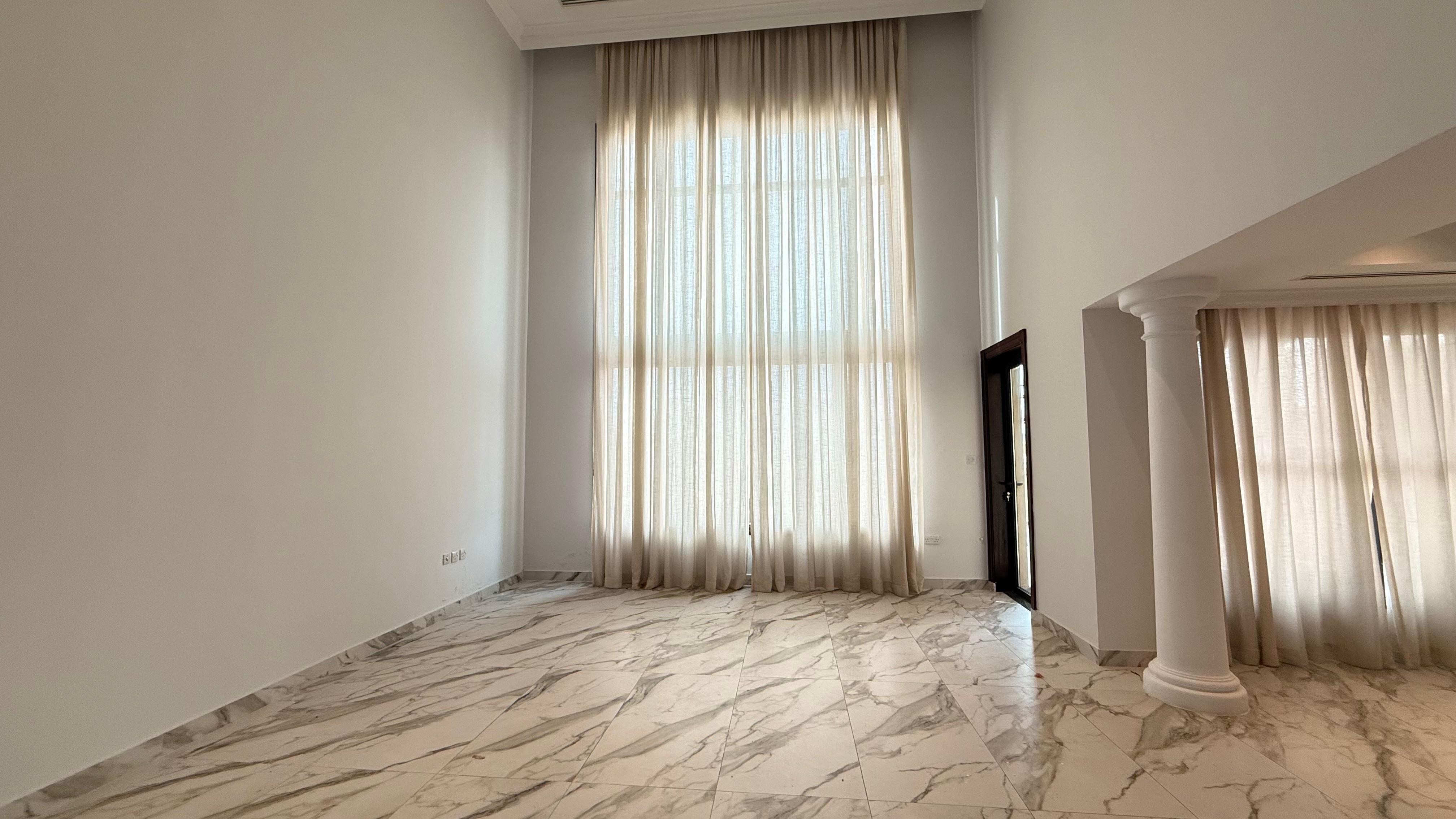 Luxury 4BHK+Maid Flat with Spacious Interior thumbnail 4