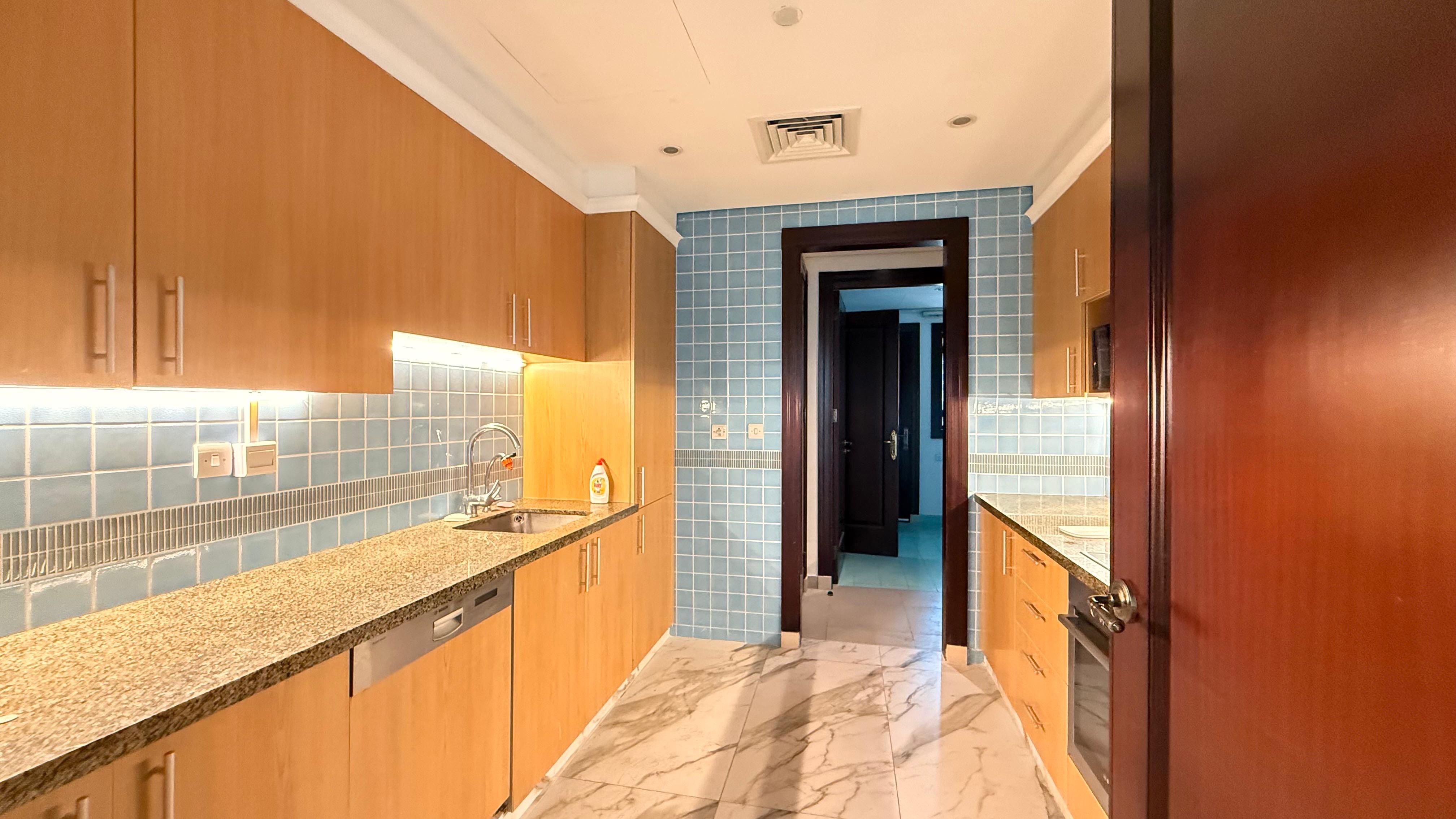 Luxury 4BHK+Maid Flat with Spacious Interior thumbnail 7