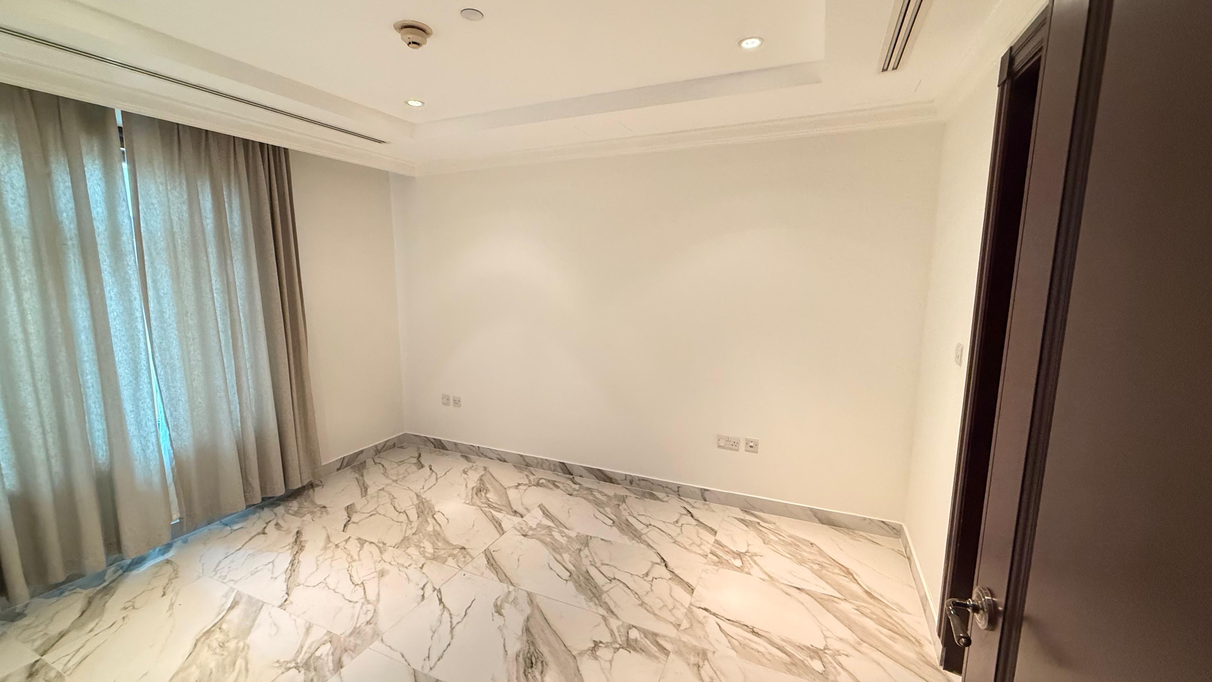 Luxury 4BHK+Maid Flat with Spacious Interior thumbnail 3