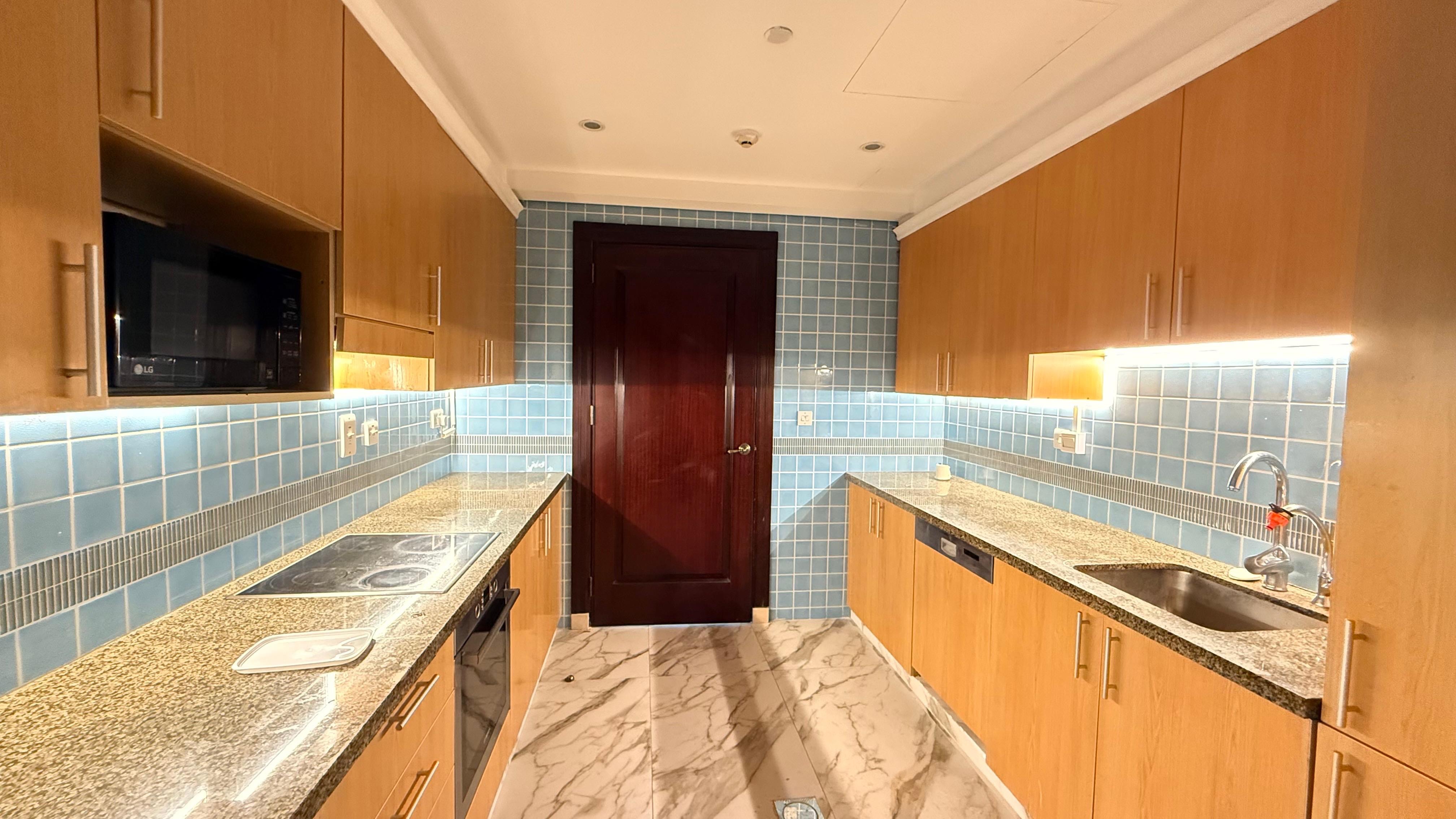 Luxury 4BHK+Maid Flat with Spacious Interior thumbnail 8
