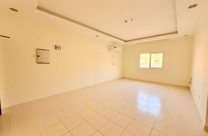 Apartment - 3 Bedrooms - 3 Bathrooms for rent in Fereej Kulaib - Doha