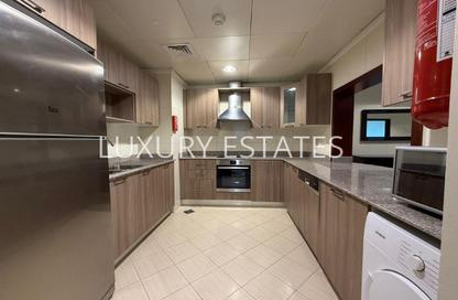 Apartment - 1 Bedroom - 2 Bathrooms for rent in West Porto Drive - Porto Arabia - The Pearl Island - Doha Apartment - 1 Bedroom - 2 Bathrooms for rent in West Porto Drive - Porto Arabia - The Pearl Island - Doha