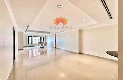 Apartment - 1 Bedroom - 2 Bathrooms for rent in West Porto Drive - Porto Arabia - The Pearl Island - Doha