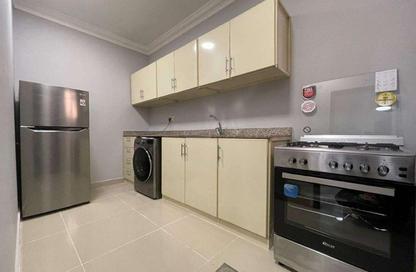 Apartment - 2 Bedrooms - 2 Bathrooms for rent in Umm Ghuwailina 4 - Umm Ghuwailina - Doha