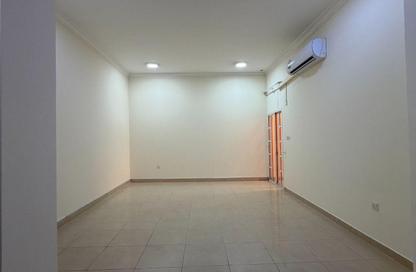 Apartment - 2 Bedrooms - 2 Bathrooms for rent in Al Sadd - Doha