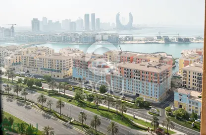 Apartment - 1 Bedroom - 2 Bathrooms for sale in Tower 14 - Porto Arabia - The Pearl Island - Doha
